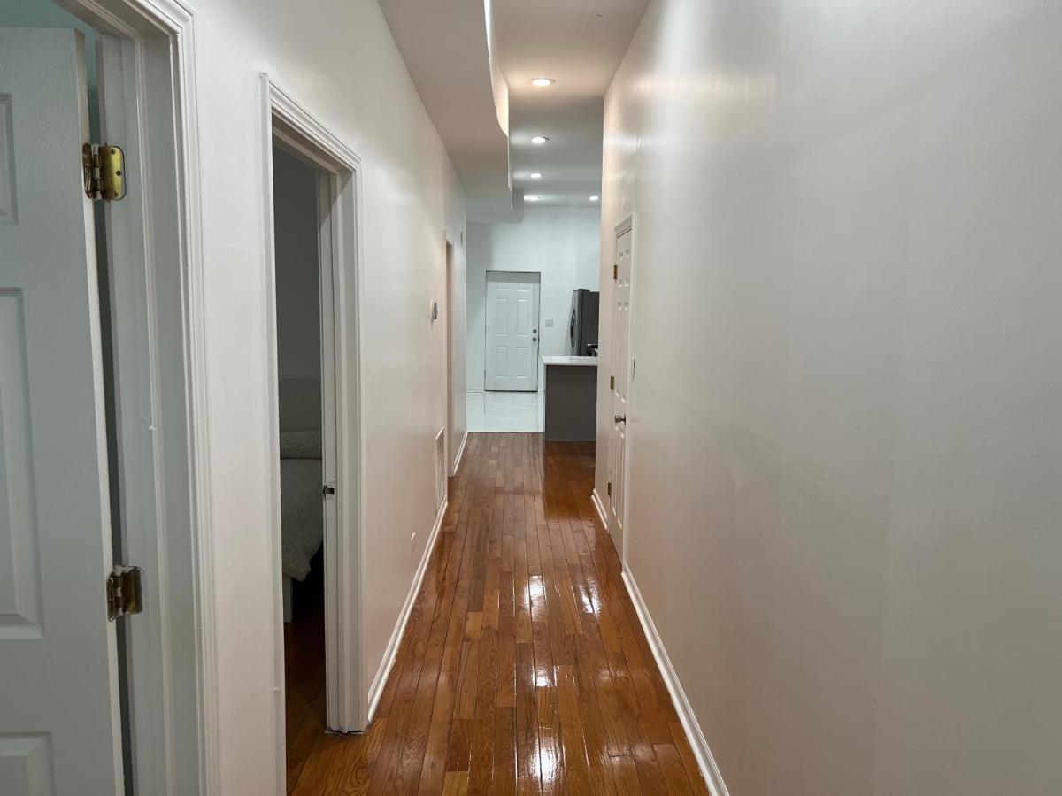 Adorable 2 Bedroom Apartment With Free Street Parking Chicago Extérieur photo