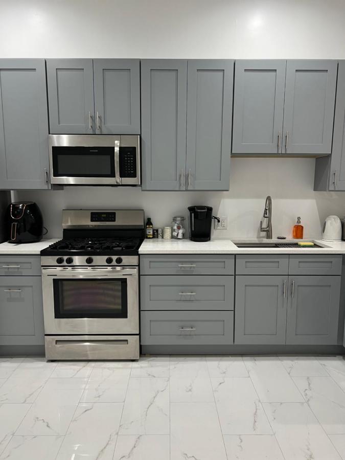 Adorable 2 Bedroom Apartment With Free Street Parking Chicago Extérieur photo